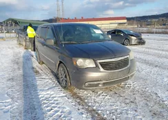 2C4RC1HG7FR505912: 44199731