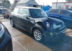 WMWXP7C51F2A40174: 44199947