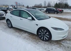 5YJ3E1EB2SF942585: 44202686