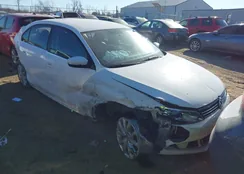 3VWD17AJ2EM390955: 44202962