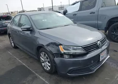 3VWDP7AJ1CM399030: 44210653