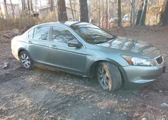 1HGCP2F72AA125880: 44210208