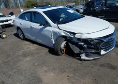 1G1ZD5ST1RF160231: 44214421