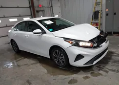 3KPF24AD1RE710400: 44214081