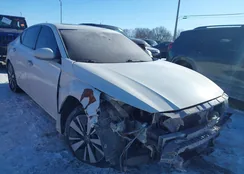 1N4BL4EV2MN304635: 44220870