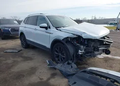 3VV3B7AX6NM061757: 44221499