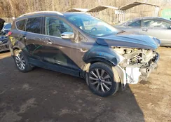 1FMCU9J96JUB97944: 44221577