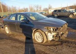 3FA6P0LU2GR402400: 44223763