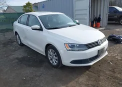 3VWDP7AJ8DM361876: 44224618