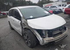 5FNRL6H8XMB011011: 44228803