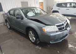 1B3LC56R08N571883: 44229627