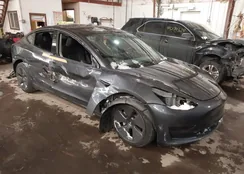 5YJ3E1EBXPF630988: 44230474