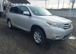 5TDBK3EH0CS094661: 44230483