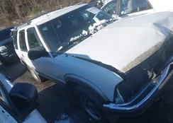 1GNDT13W5Y2374013: 44230104