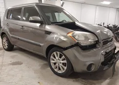 KNDJT2A66D7561990: 44231078