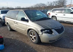 2A4GP54L27R262995: 44239275