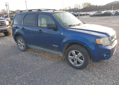 1FMCU031X8KB92996: 44241746