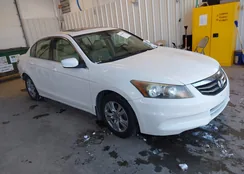 1HGCP2F66BA021580: 44245592