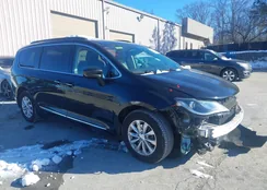 2C4RC1BG2HR832004: 44244953