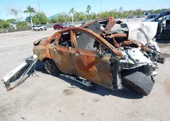 3LN6L2LU7DR811310: 44246806