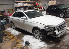 WDDZF4KB0HA142985: 44246944