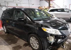 5TDYK3DC0DS334342: 44249326