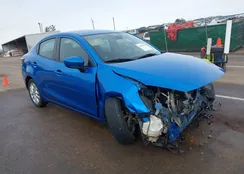 3MYDLBYV0JY313661: 44249818