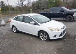 1FADP3F20EL135448: 44249088