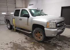 1GCPKSE3XBF215912: 44254661