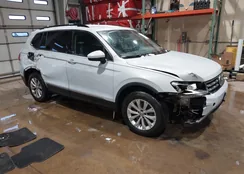 3VV3B7AX1JM067427: 44255728