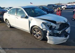 1HGCP2F63BA017082: 44257991