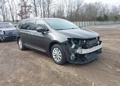 2C4RC1BG4KR704726: 44261165