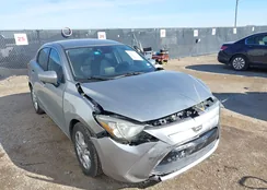 3MYDLBZV0GY113077: 44261922