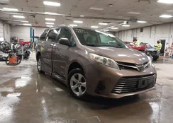 5TDKZ3DC8JS908327: 44264357