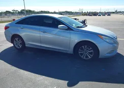 5NPEB4AC9DH671093: 44277103