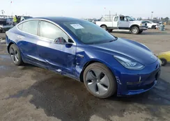 5YJ3E1EB3LF801655: 44277495