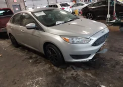 1FADP3F27JL221303: 44281601