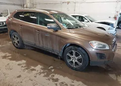 YV4902DZ3B2149678: 44284567