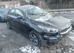 3KPF24AD7KE045993: 44285168