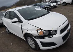 1G1JC5SHXF4157038: 44286082