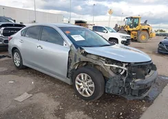 1N4AL3AP5EC272323: 44286437