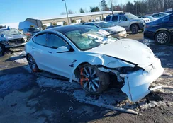 5YJ3E1EB3RF799432: 44287092