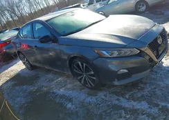 1N4BL4CW0LN323341: 44290137