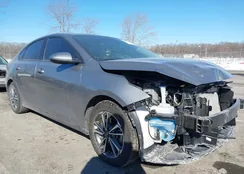 3KPF24AD7PE557826: 44293570