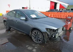 YV126MFL8H2437156: 44294300