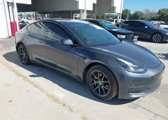 5YJ3E1EB1NF169130: 44297165