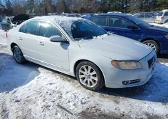 YV1960AS8A1124948: 44301335