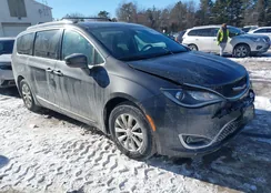 2C4RC1BG5JR290564: 44300662