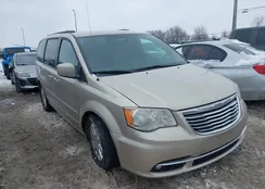 2C4RC1BGXDR620266: 44300783