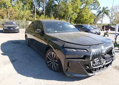 WBA33EH01RCP90875: 44303256